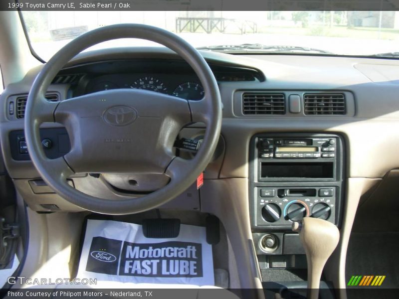 Sable Pearl / Oak 1999 Toyota Camry LE