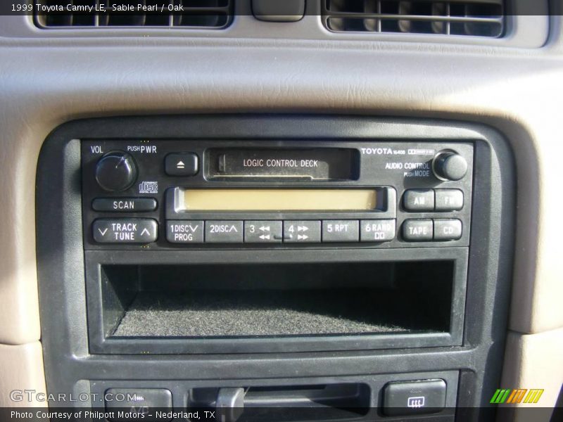 Sable Pearl / Oak 1999 Toyota Camry LE