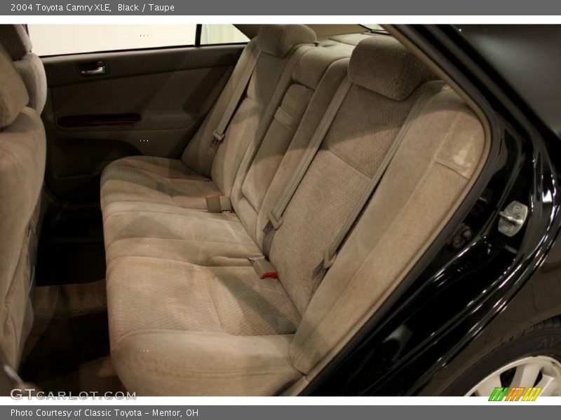 Black / Taupe 2004 Toyota Camry XLE