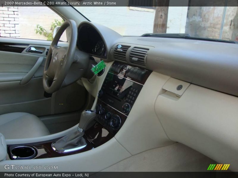 Arctic White / Stone 2007 Mercedes-Benz C 280 4Matic Luxury