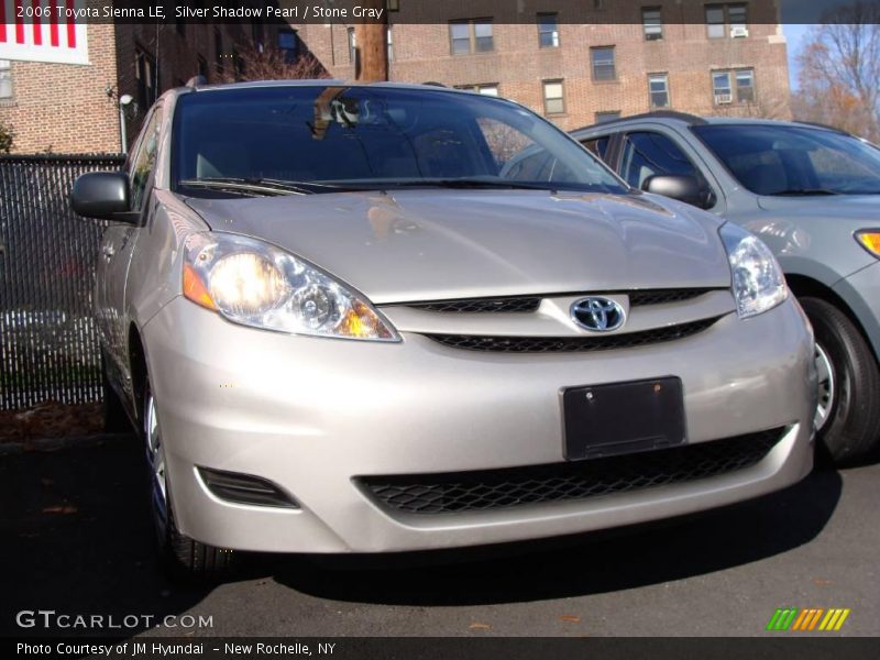 Silver Shadow Pearl / Stone Gray 2006 Toyota Sienna LE
