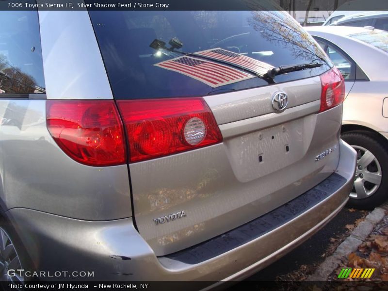Silver Shadow Pearl / Stone Gray 2006 Toyota Sienna LE