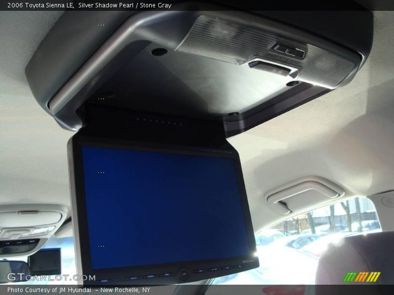Silver Shadow Pearl / Stone Gray 2006 Toyota Sienna LE