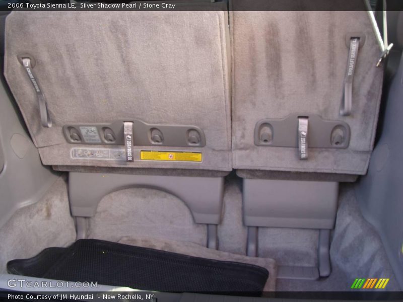 Silver Shadow Pearl / Stone Gray 2006 Toyota Sienna LE