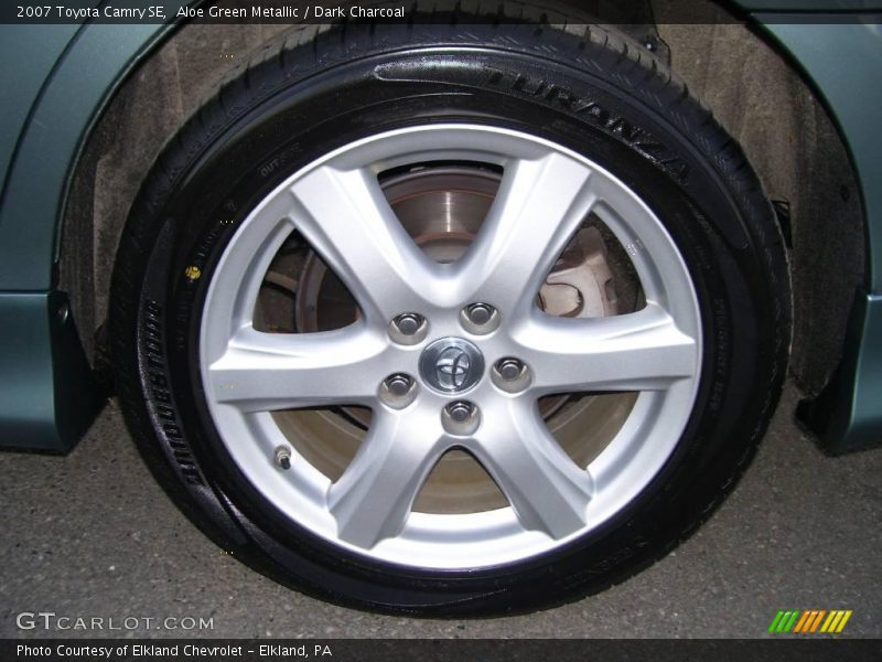 Aloe Green Metallic / Dark Charcoal 2007 Toyota Camry SE