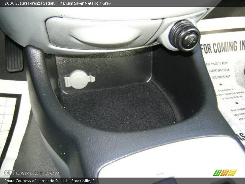 Titanuim Silver Metallic / Grey 2006 Suzuki Forenza Sedan