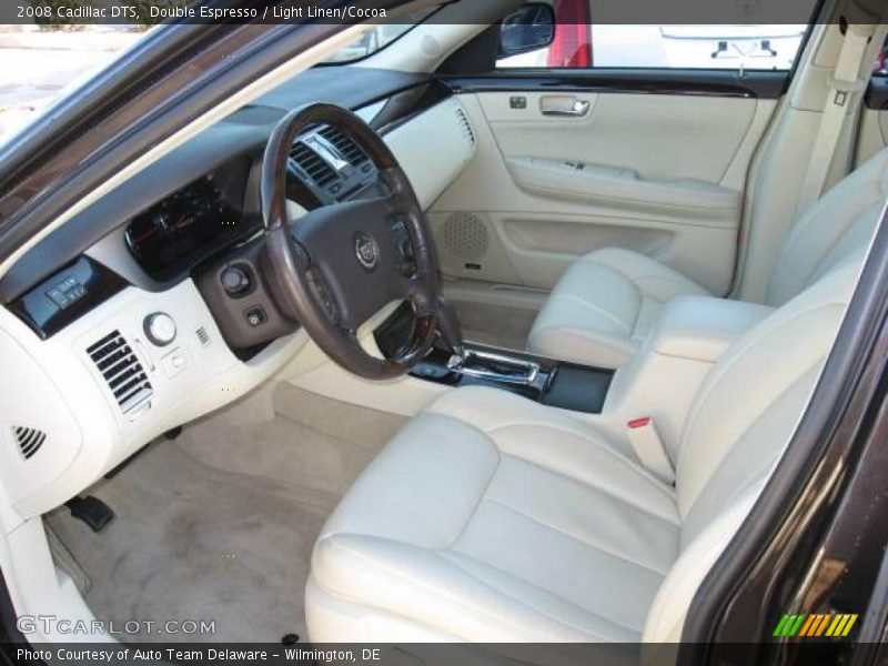 Double Espresso / Light Linen/Cocoa 2008 Cadillac DTS