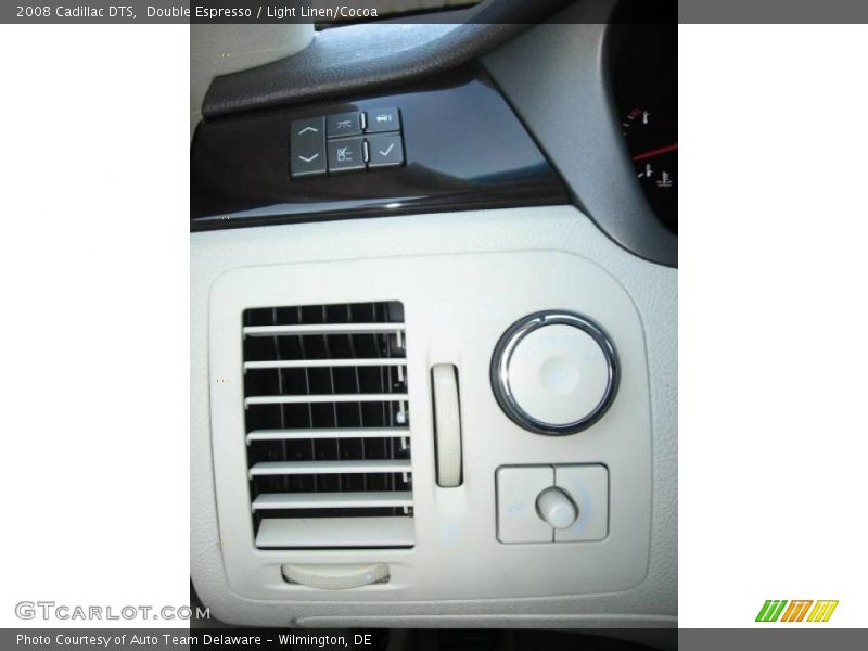 Double Espresso / Light Linen/Cocoa 2008 Cadillac DTS