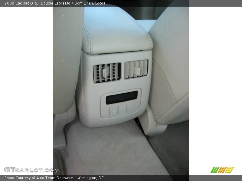 Double Espresso / Light Linen/Cocoa 2008 Cadillac DTS