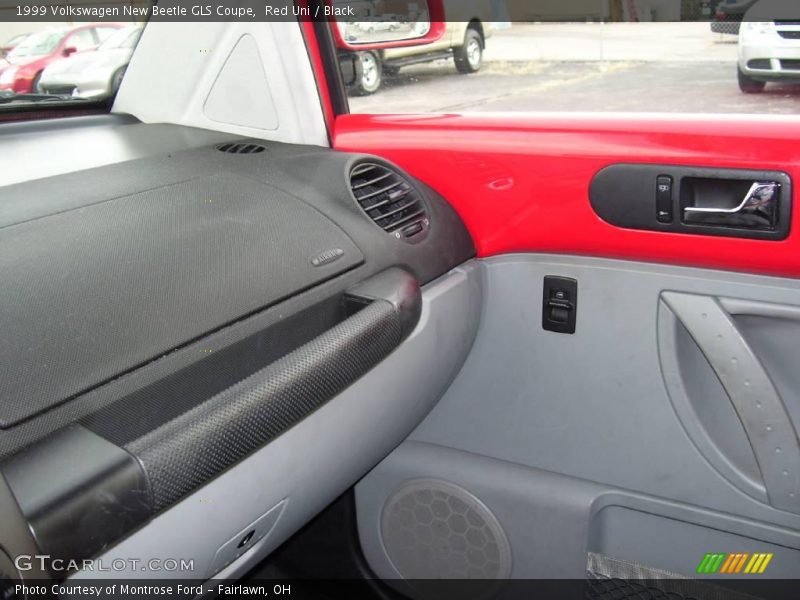 Red Uni / Black 1999 Volkswagen New Beetle GLS Coupe