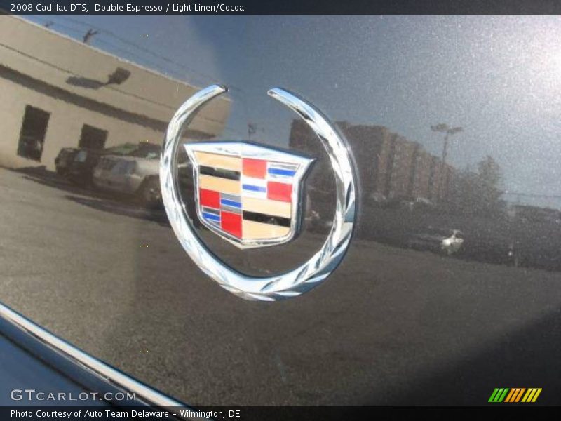 Double Espresso / Light Linen/Cocoa 2008 Cadillac DTS