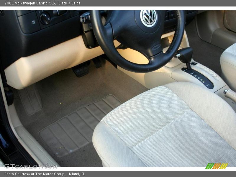 Black / Beige 2001 Volkswagen Cabrio GLS