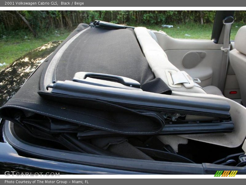 Black / Beige 2001 Volkswagen Cabrio GLS