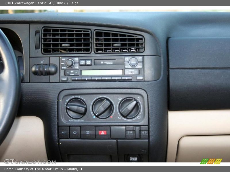 Black / Beige 2001 Volkswagen Cabrio GLS