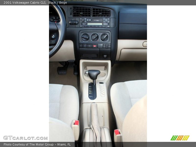 Black / Beige 2001 Volkswagen Cabrio GLS