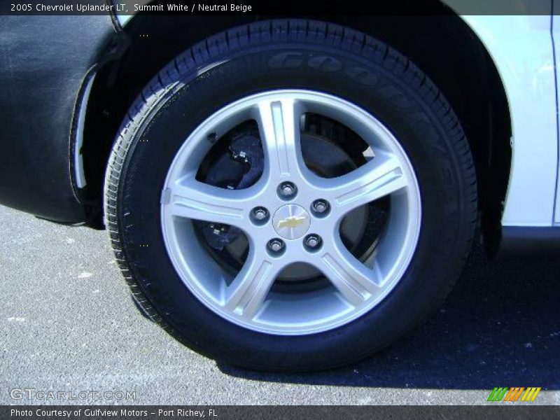 Summit White / Neutral Beige 2005 Chevrolet Uplander LT