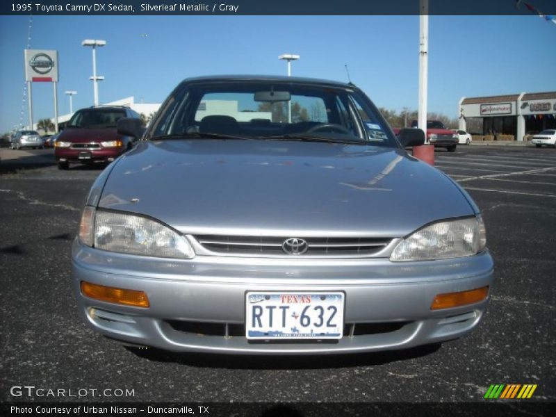 Silverleaf Metallic / Gray 1995 Toyota Camry DX Sedan