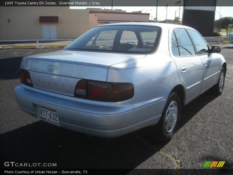 Silverleaf Metallic / Gray 1995 Toyota Camry DX Sedan