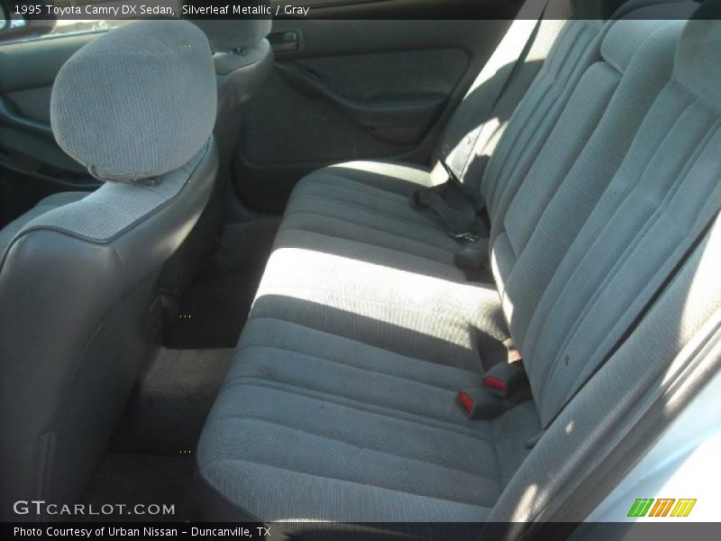 Silverleaf Metallic / Gray 1995 Toyota Camry DX Sedan