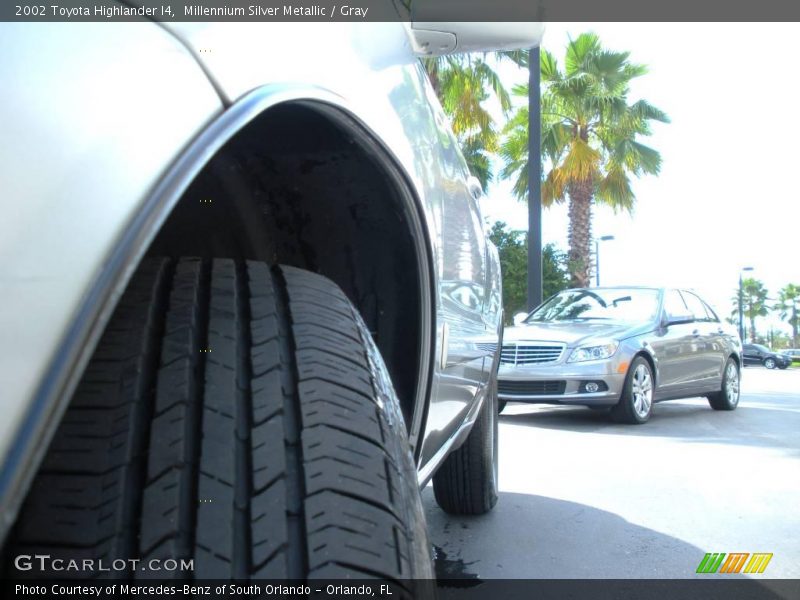 Millennium Silver Metallic / Gray 2002 Toyota Highlander I4