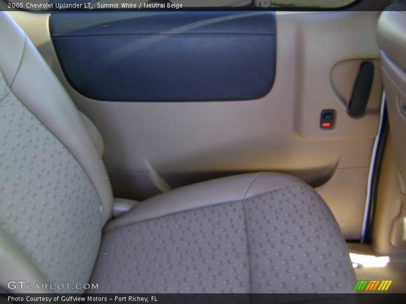 Summit White / Neutral Beige 2005 Chevrolet Uplander LT