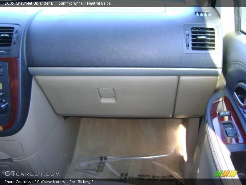Summit White / Neutral Beige 2005 Chevrolet Uplander LT