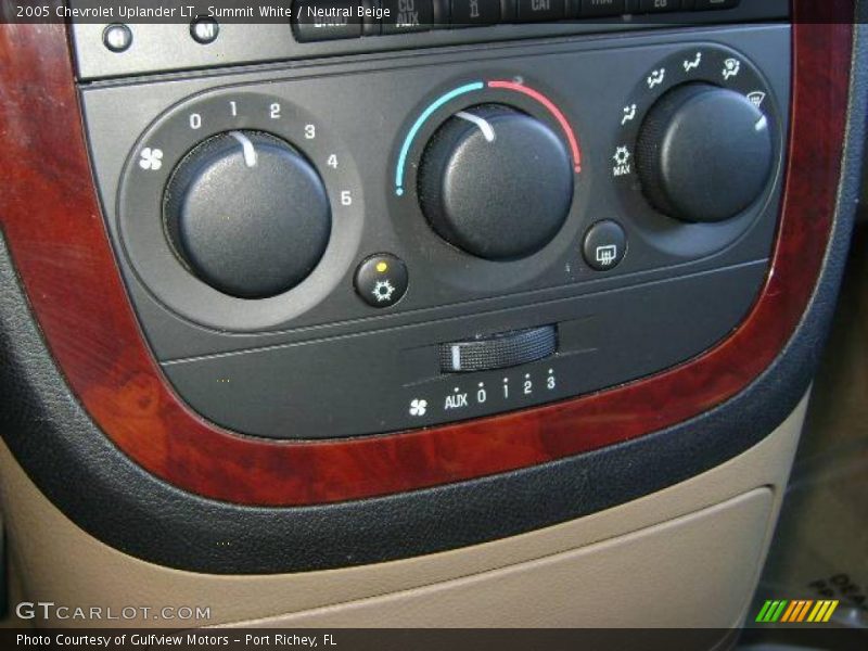 Summit White / Neutral Beige 2005 Chevrolet Uplander LT