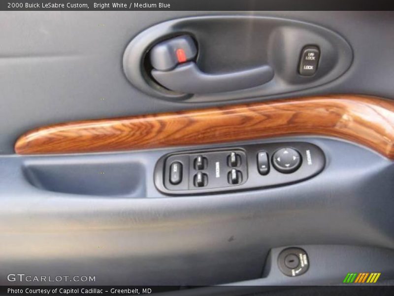 Bright White / Medium Blue 2000 Buick LeSabre Custom