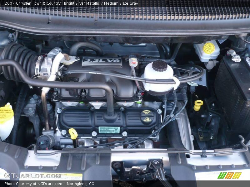 Bright Silver Metallic / Medium Slate Gray 2007 Chrysler Town & Country