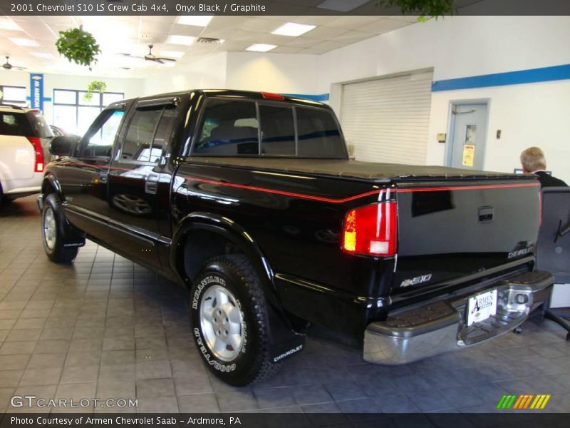 Onyx Black / Graphite 2001 Chevrolet S10 LS Crew Cab 4x4