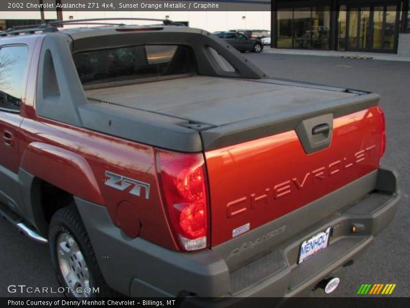 Sunset Orange Metallic / Graphite 2002 Chevrolet Avalanche Z71 4x4