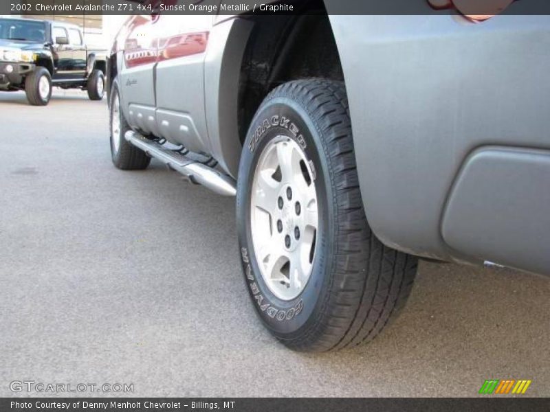 Sunset Orange Metallic / Graphite 2002 Chevrolet Avalanche Z71 4x4