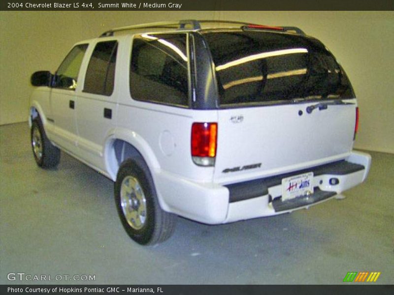 Summit White / Medium Gray 2004 Chevrolet Blazer LS 4x4
