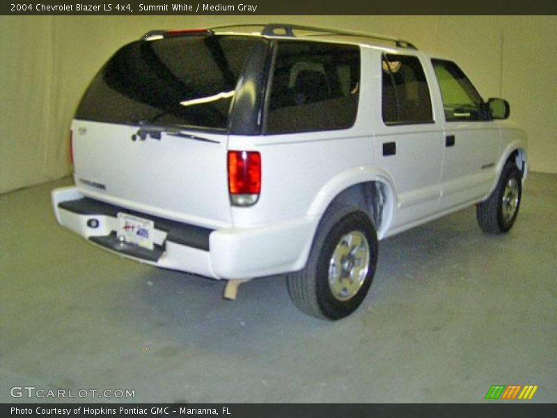 Summit White / Medium Gray 2004 Chevrolet Blazer LS 4x4
