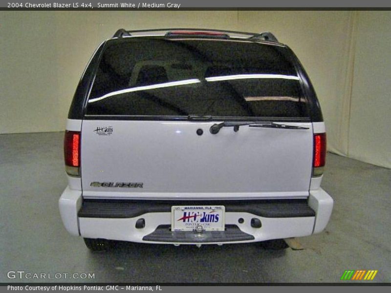 Summit White / Medium Gray 2004 Chevrolet Blazer LS 4x4