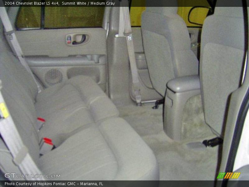 Summit White / Medium Gray 2004 Chevrolet Blazer LS 4x4
