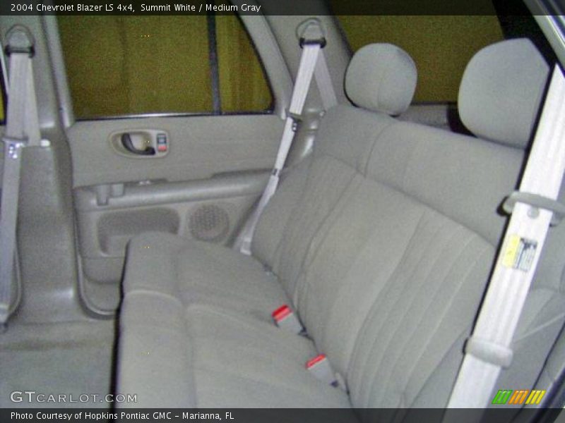 Summit White / Medium Gray 2004 Chevrolet Blazer LS 4x4