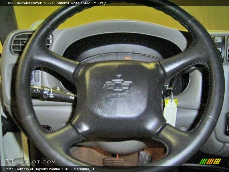 Summit White / Medium Gray 2004 Chevrolet Blazer LS 4x4