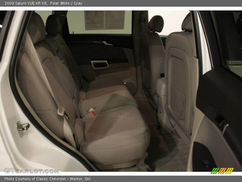 Polar White / Gray 2009 Saturn VUE XR V6