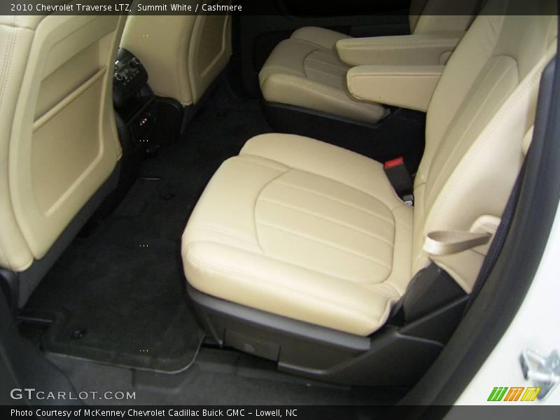 Summit White / Cashmere 2010 Chevrolet Traverse LTZ