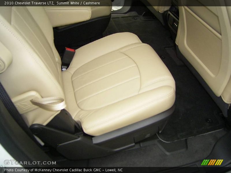 Summit White / Cashmere 2010 Chevrolet Traverse LTZ