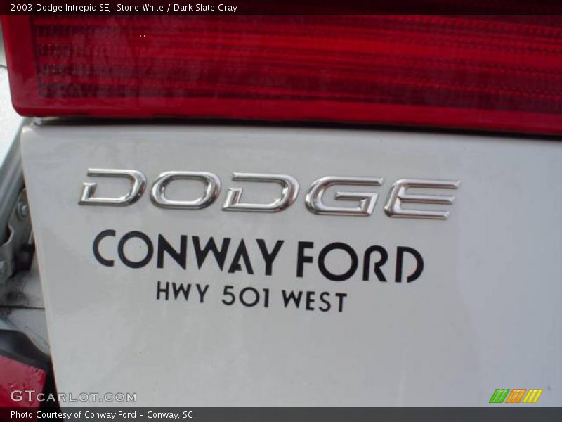 Stone White / Dark Slate Gray 2003 Dodge Intrepid SE