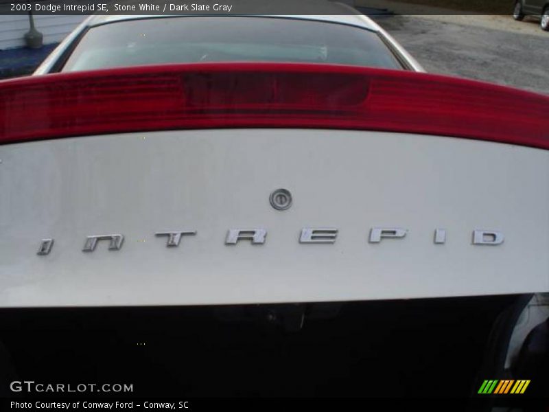 Stone White / Dark Slate Gray 2003 Dodge Intrepid SE