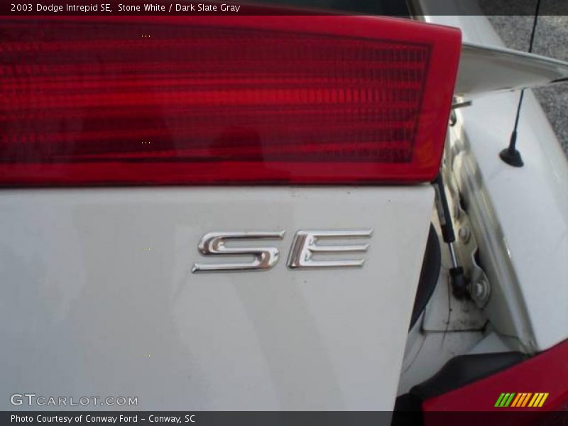 Stone White / Dark Slate Gray 2003 Dodge Intrepid SE
