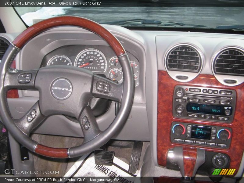 Onyx Black / Light Gray 2007 GMC Envoy Denali 4x4