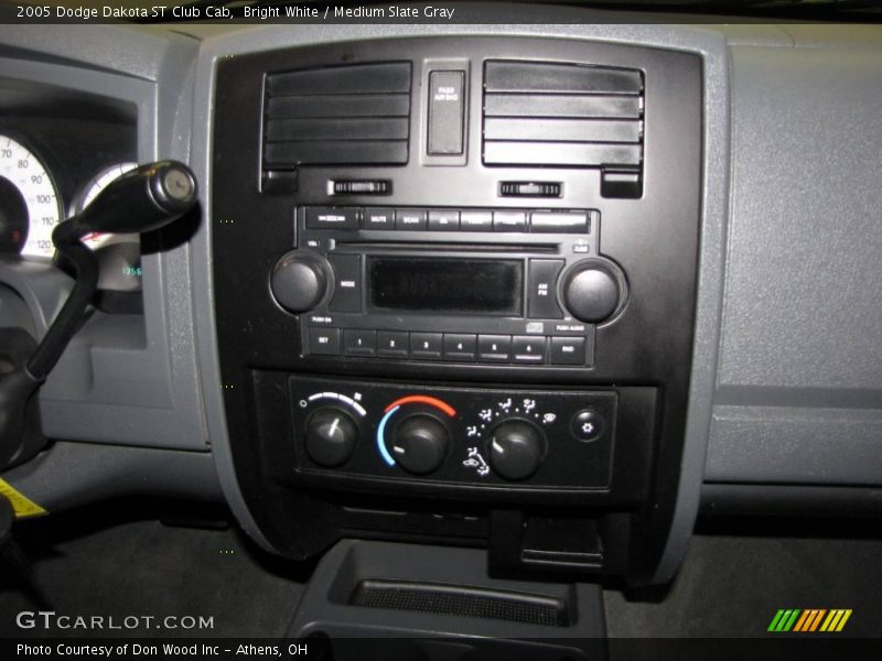 Bright White / Medium Slate Gray 2005 Dodge Dakota ST Club Cab