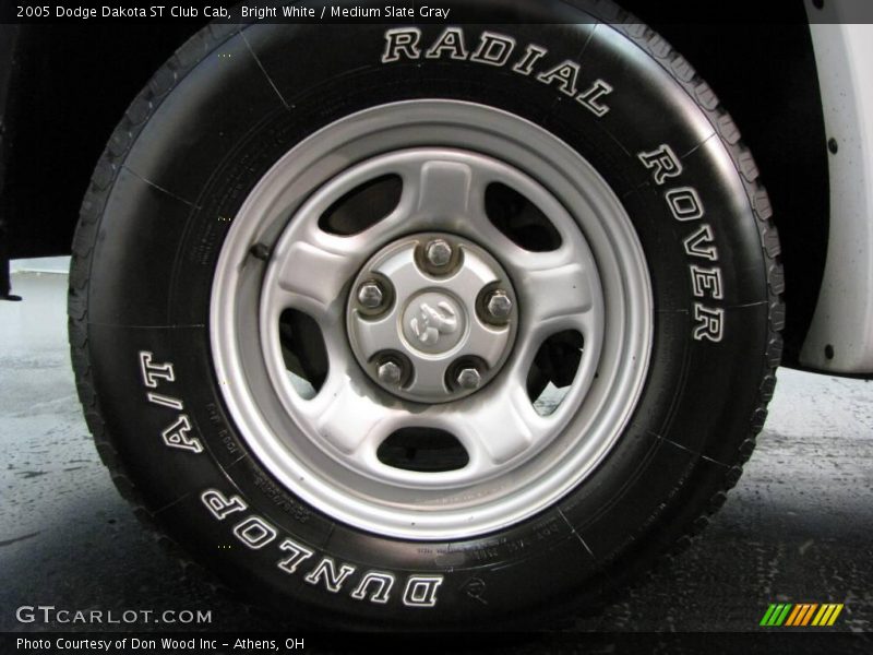 Bright White / Medium Slate Gray 2005 Dodge Dakota ST Club Cab