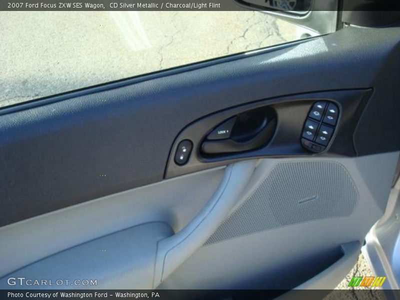 CD Silver Metallic / Charcoal/Light Flint 2007 Ford Focus ZXW SES Wagon