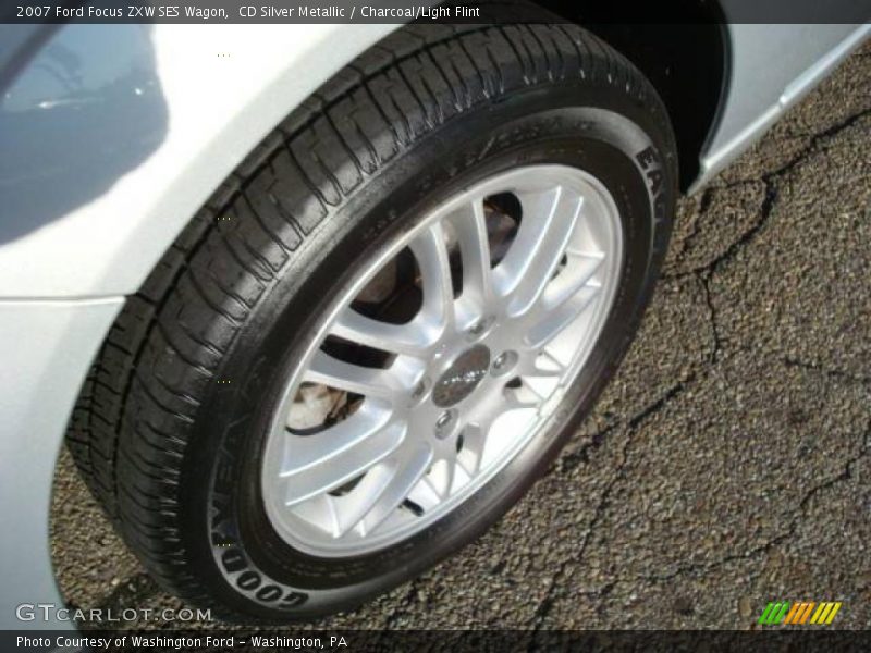 CD Silver Metallic / Charcoal/Light Flint 2007 Ford Focus ZXW SES Wagon