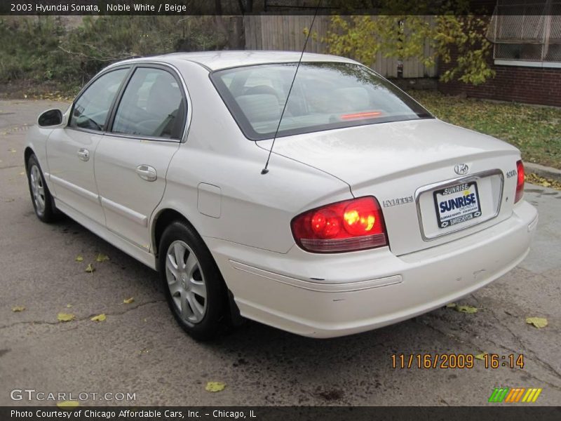 Noble White / Beige 2003 Hyundai Sonata